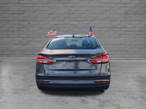Used 2019 Ford Fusion SE FWD image 9