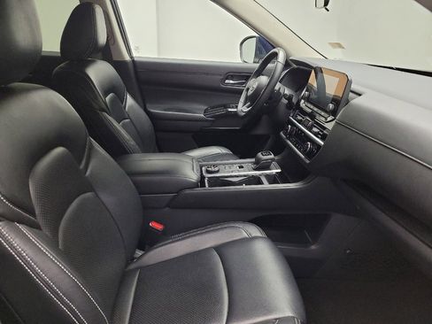 Used 2022 Nissan Pathfinder SV w/ Cargo Package AWD/4WD image 21