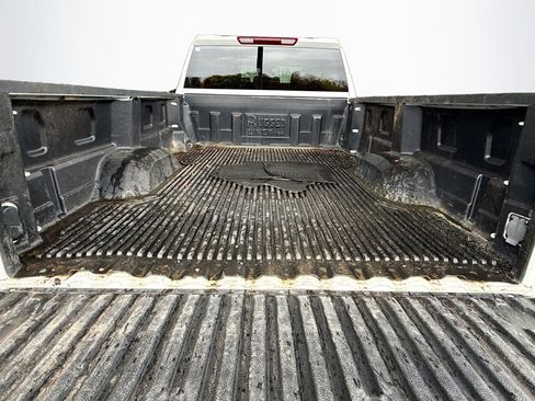 Used 2024 Chevrolet Silverado 2500 LT image 34