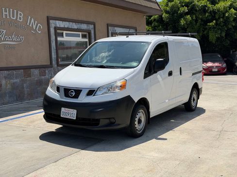 Used 2014 Nissan NV200 S w/ Cruise Control Package FWD image 2