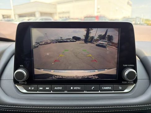 Used 2023 Nissan Rogue SV AWD/4WD image 13