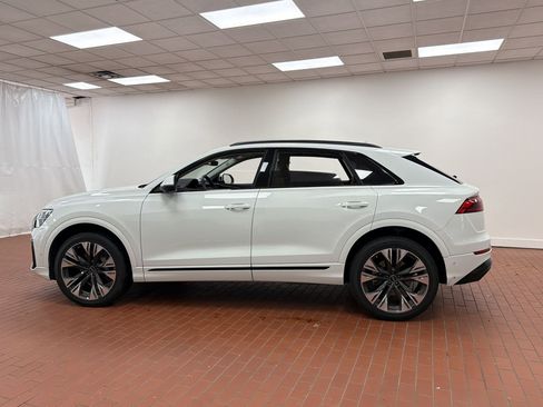Used 2024 Audi Q8 Prestige image 2