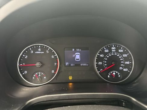 Used 2021 Kia Seltos S FWD image 19