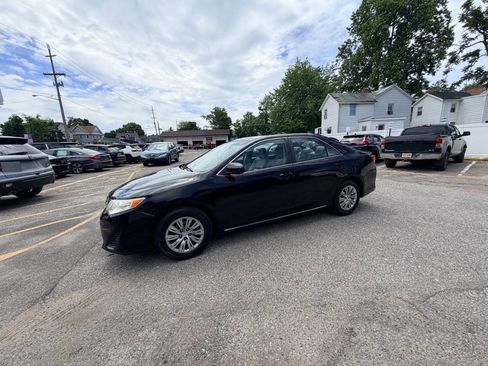 Used 2014 Toyota Camry LE FWD image 37