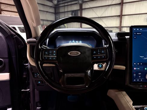 Used 2023 Ford Expedition Max Platinum AWD/4WD image 33