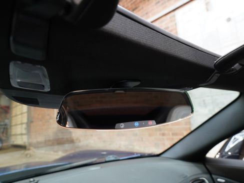 Used 2016 Chevrolet Corvette Stingray Coupe w/ Carbon Flash Badge Package image 57