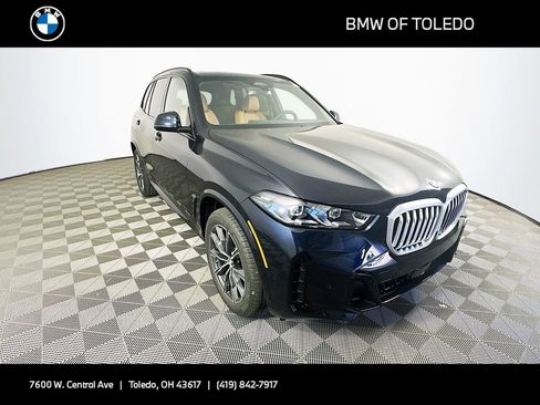 Used 2026 BMW X5 xDrive40i w/ M Sport Package AWD/4WD image 1