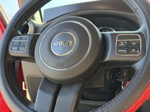 Used 2017 Jeep Wrangler Unlimited Sahara w/ Connectivity Group image 12