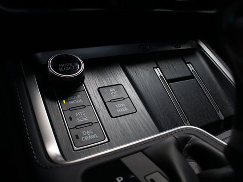 Used 2024 Lexus GX 550 AWD/4WD image 58