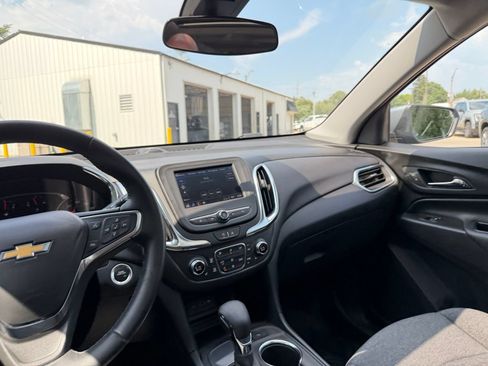 Used 2024 Chevrolet Equinox LT w/ LPO, Floor Liner Package FWD image 13