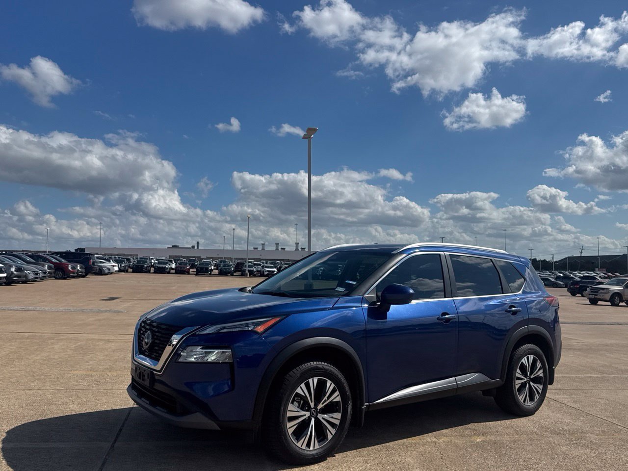 Certified 2023 Nissan Rogue SV w/ SV Premium B Package FWD image 12