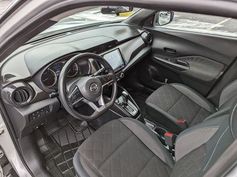 Used 2020 Nissan Kicks S image 14