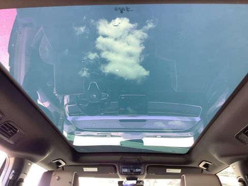 New 2025 Volkswagen ID. Buzz Pro S Plus AWD/4WD image 19