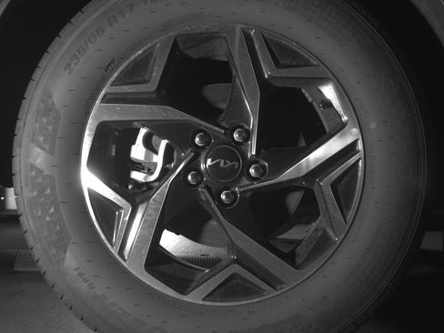 Used 2025 Kia Sportage LX image 15