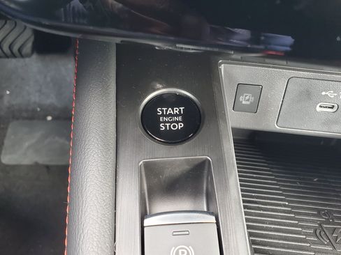 New 2026 Nissan Kicks SR FWD image 21