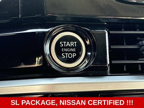 Used 2022 Nissan Pathfinder SL AWD/4WD image 25
