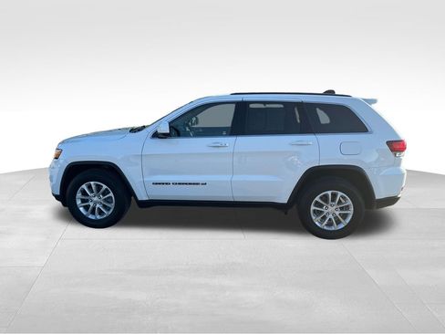 Used 2022 Jeep Grand Cherokee Laredo E AWD/4WD image 3