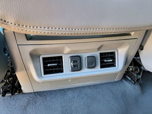 Used 2021 Chevrolet Silverado 1500 LT image 24