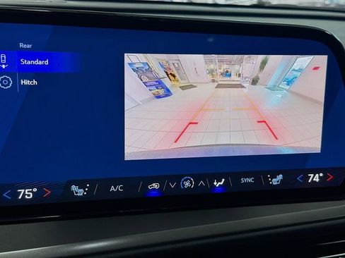 New 2026 Chevrolet Traverse LT image 14