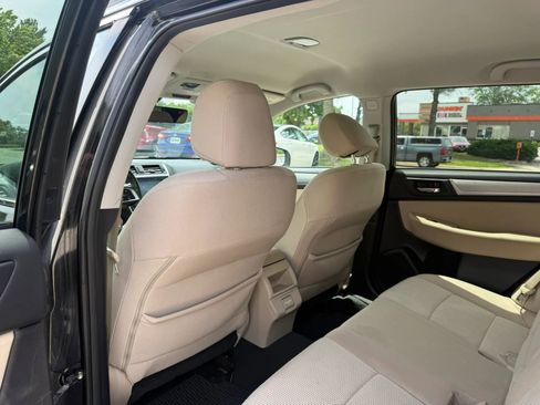 Used 2018 Subaru Outback 2.5i Premium AWD/4WD image 13