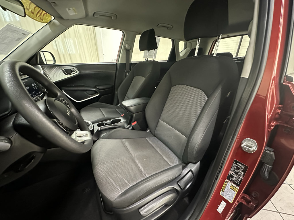 Used 2022 Kia Soul LX FWD image 22