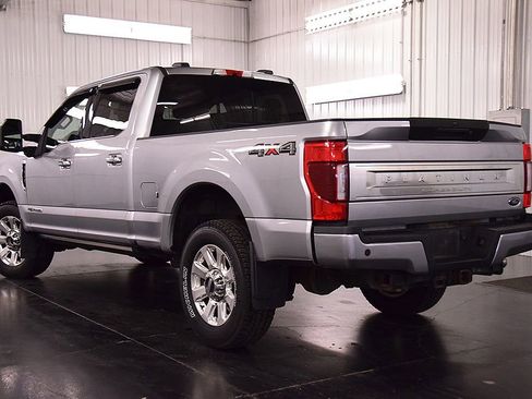 Used 2022 Ford F250 Platinum AWD/4WD image 5