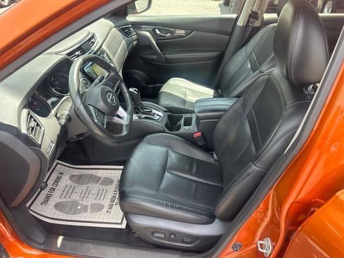 Used 2017 Nissan Rogue SL AWD/4WD image 13