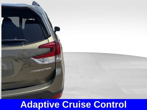 Used 2023 Subaru Forester Premium AWD/4WD image 5