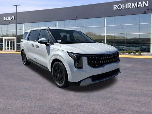 New 2026 Kia Carnival LX FWD image 3