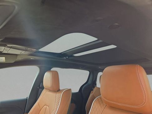 New 2026 Chrysler Pacifica Pinnacle w/ Trailer Tow Group image 14