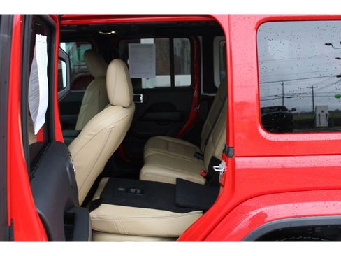 Used 2018 Jeep Wrangler Unlimited Sahara w/ Dual Top Group image 22