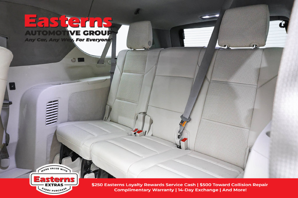 Used 2024 Cadillac Escalade ESV Sport Platinum w/ LPO, ONYX Package AWD/4WD image 32