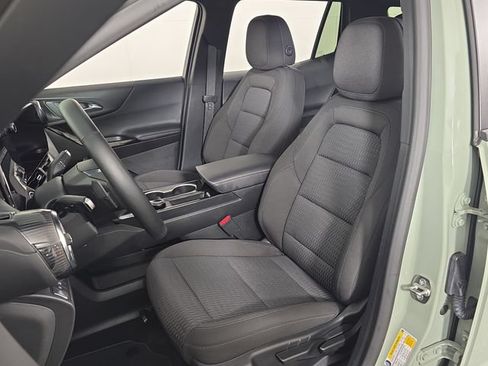 Used 2026 Chevrolet Equinox LT w/ Safety and Technology Package FWD image 22