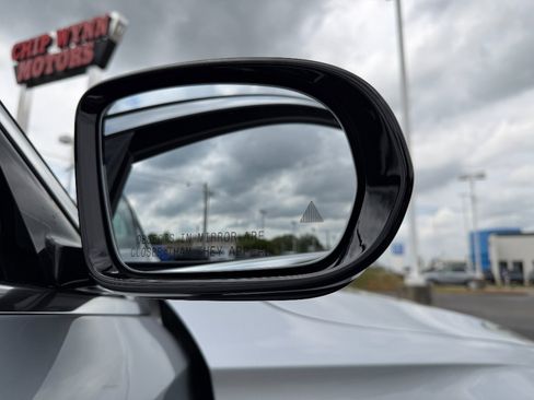 Used 2019 Mercedes-Benz E 300 4MATIC image 17