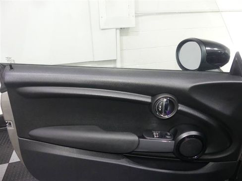 Used 2020 MINI Cooper 2-Door Hardtop w/ Storage Package FWD image 17