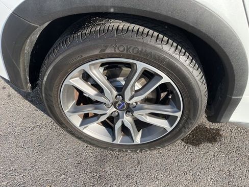 Used 2015 Volvo V60 T5 Cross Country Platinum w/ Protection Package image 17