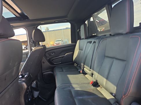 Used 2024 Nissan Titan PRO-4X w/ Pro-4x Convenience Package AWD/4WD image 12