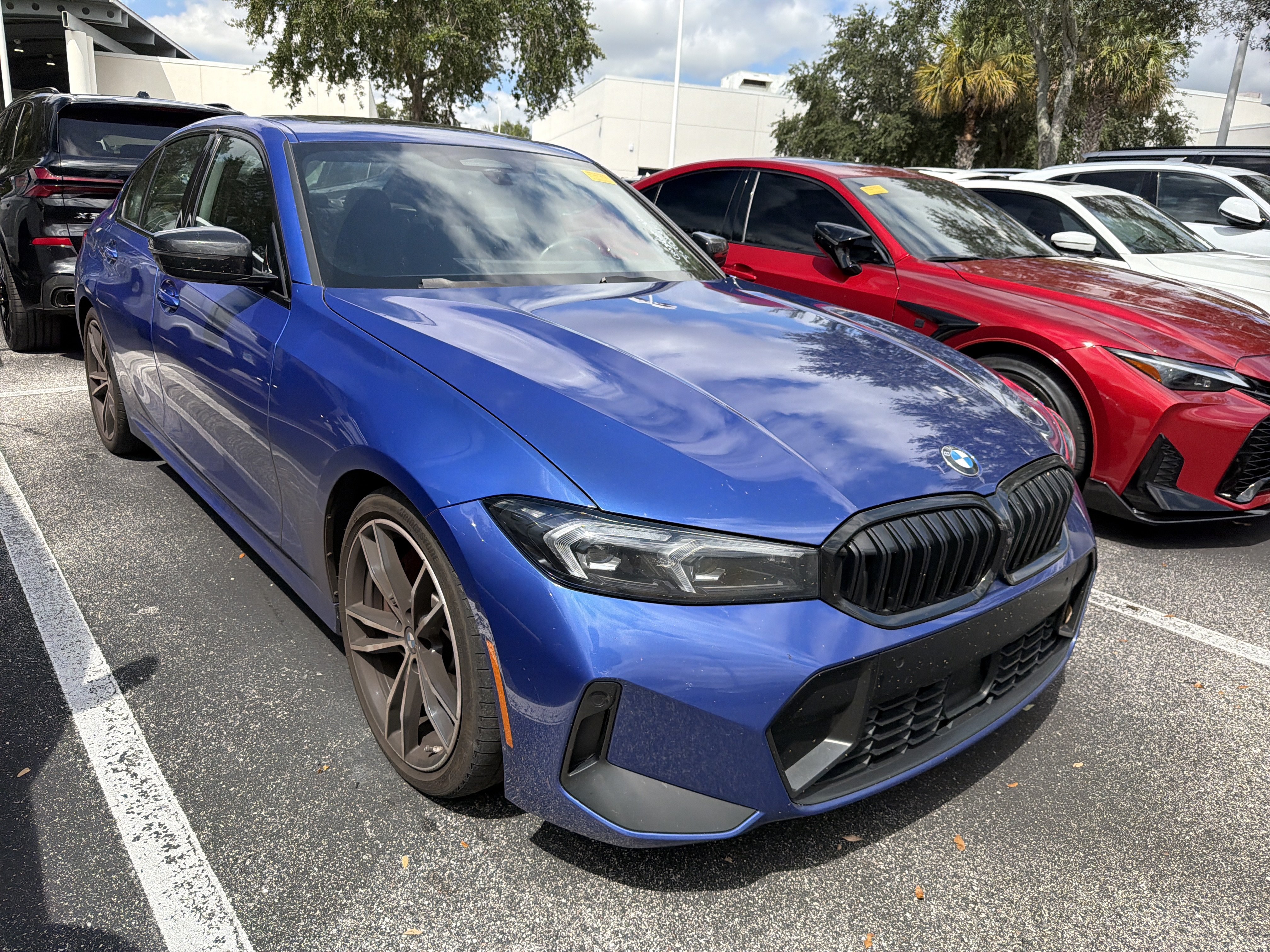 Used 2023 BMW 330i Sedan w/ M Sport Package RWD image 1