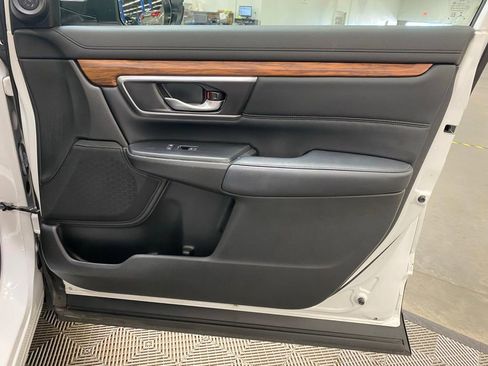 Used 2022 Honda CR-V Touring image 18