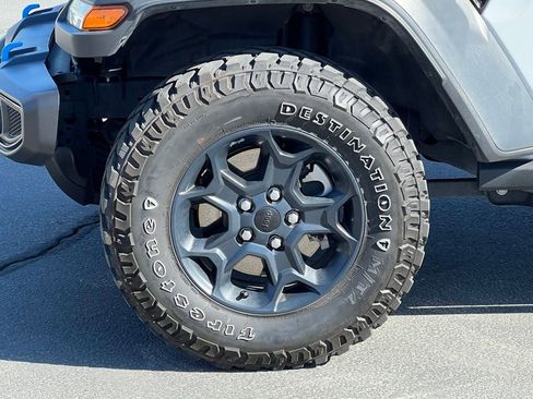 Used 2023 Jeep Wrangler Unlimited w/ Cold Weather Group AWD/4WD image 14