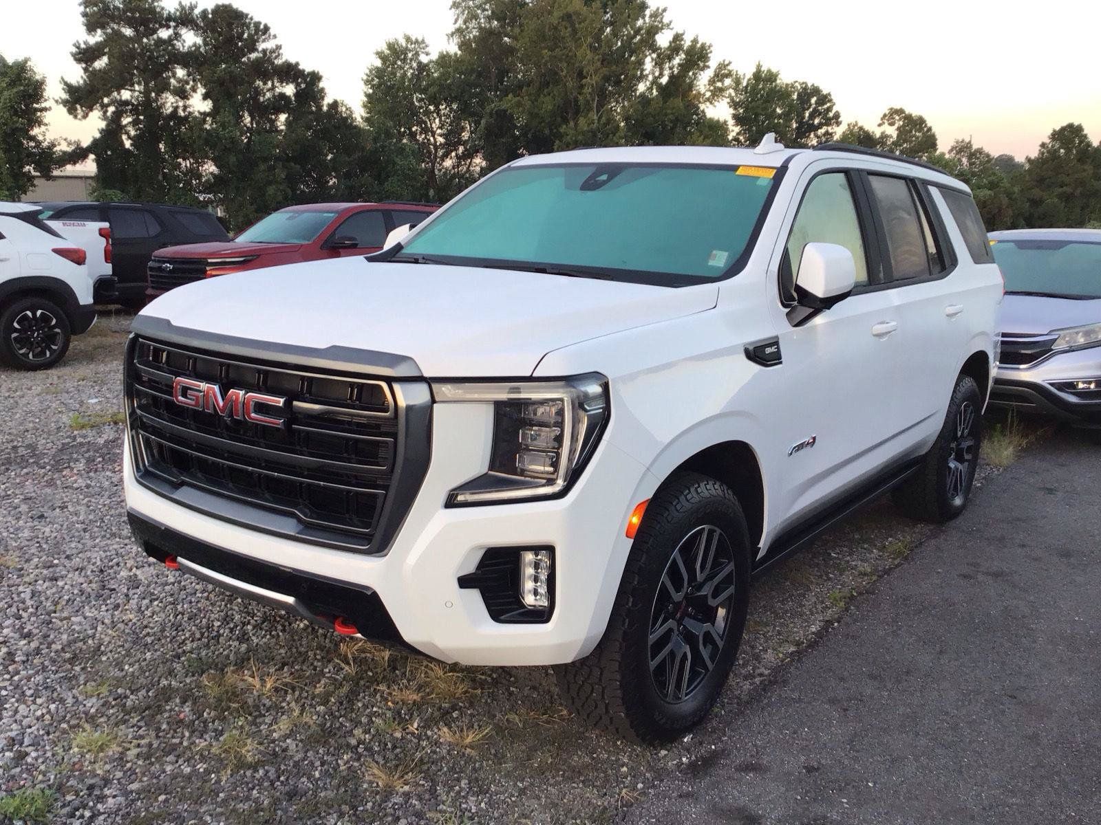 Used 2021 GMC Yukon AT4 w/ Technology Package AWD/4WD image 2