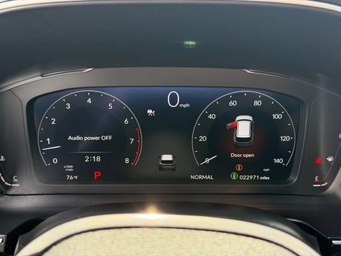 Used 2025 Honda Pilot Black Edition image 23