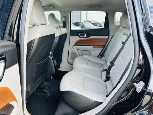 Used 2022 Jeep Compass Limited image 24