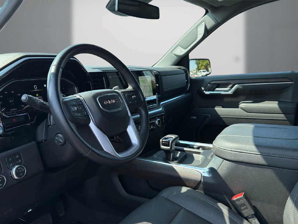 Used 2023 GMC Sierra 1500 SLT w/ SLT Premium Package AWD/4WD image 15