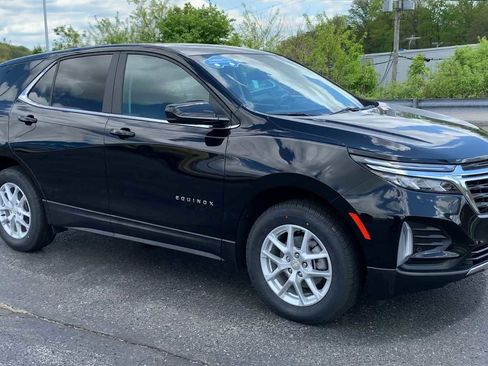 Certified 2023 Chevrolet Equinox LT AWD/4WD image 2