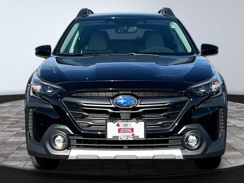 Certified 2025 Subaru Outback Limited AWD/4WD image 2