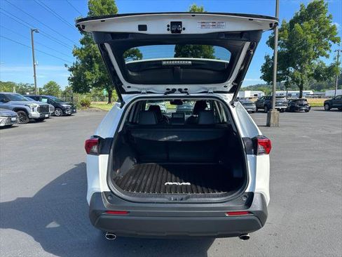 Certified 2022 Toyota RAV4 XLE Premium AWD/4WD image 12