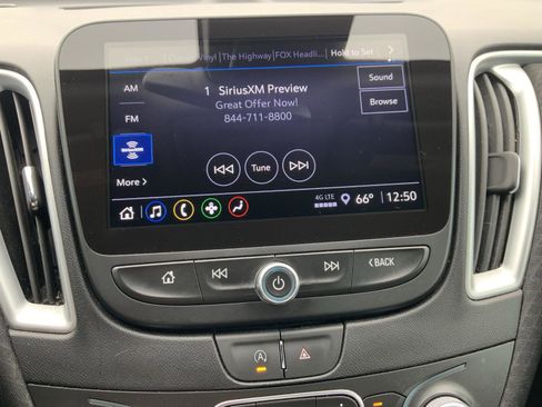 Used 2024 Chevrolet Malibu LT image 34