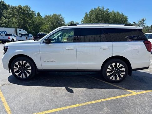 Used 2026 Ford Expedition Platinum w/ Driver's Package AWD/4WD image 7