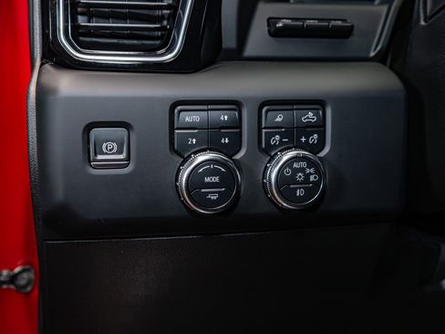 Used 2024 GMC Sierra 2500 Denali w/ Denali Reserve Package image 17